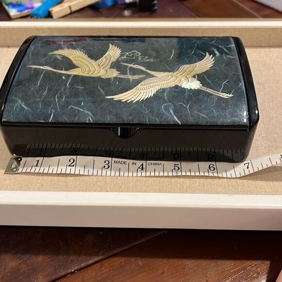 Korean Handmade Jewelry Box Green and Black with bird inlay - Picture 5 of 7